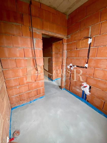 Duplex cu 4 camere cu Canalizare în Giroc