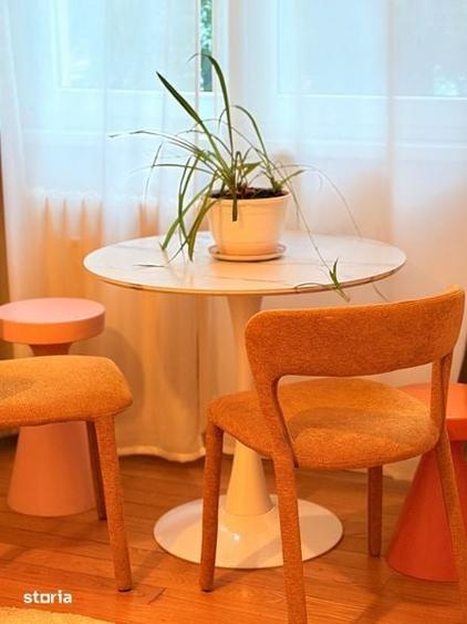 Apartament cu 2 camere decomandat în Victoriei