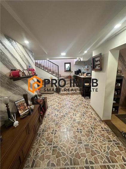 Casă individuală cu 5 camere cu Teren 960 Mp în Câmpineanca