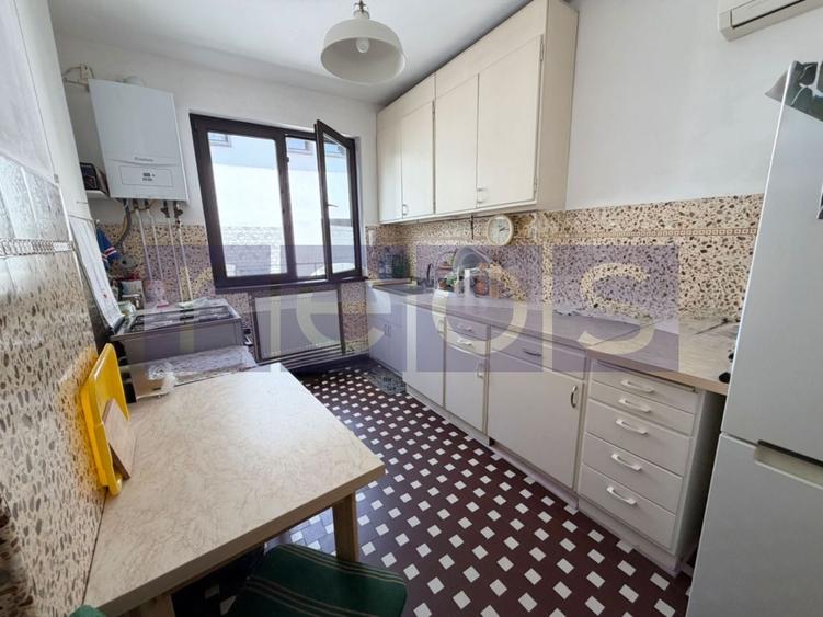 Apartament cu 4 camere decomandat în Ștefan cel Mare