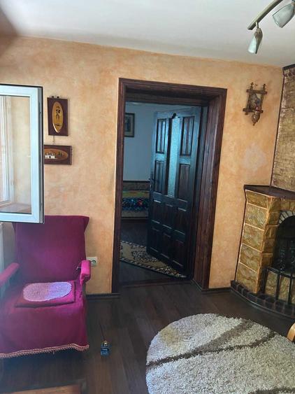 Casă cu 4 camere în Mărgeanului