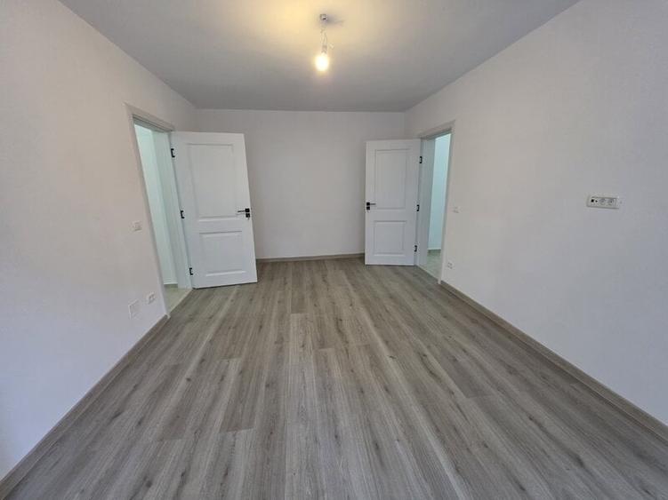 Apartament cu 3 camere semidecomandat în Dristor — fotografia 1