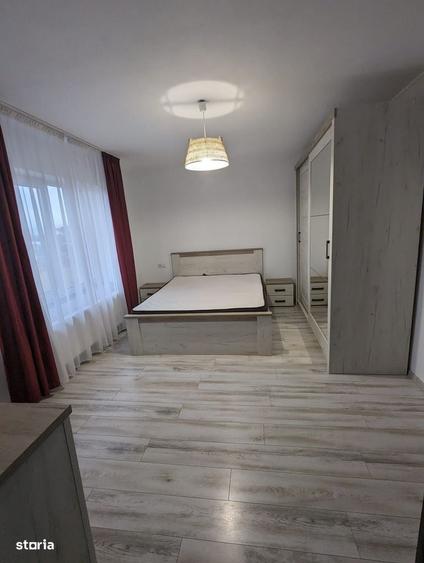 Casă cu 4 camere cu Teren 300 Mp în Central