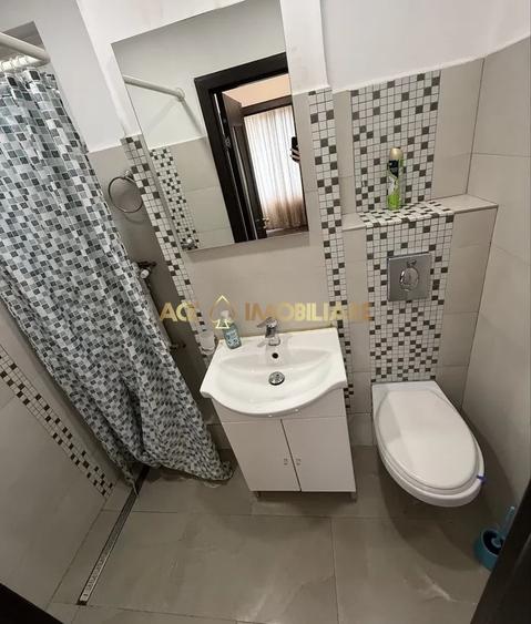 Apartament cu 2 camere decomandat, mobilat în Sala Palatului