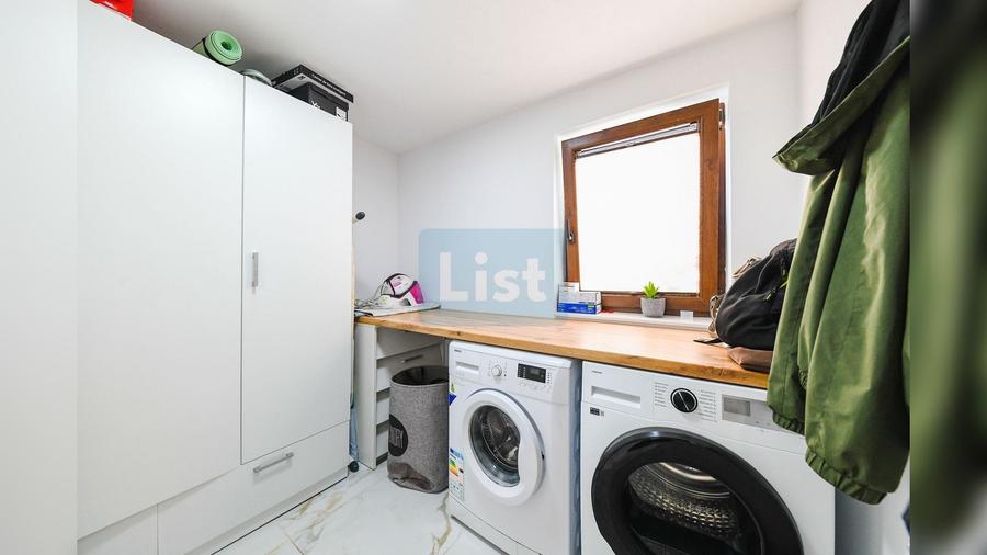 Casă cu 4 camere cu Teren 566 Mp în Câmpenești