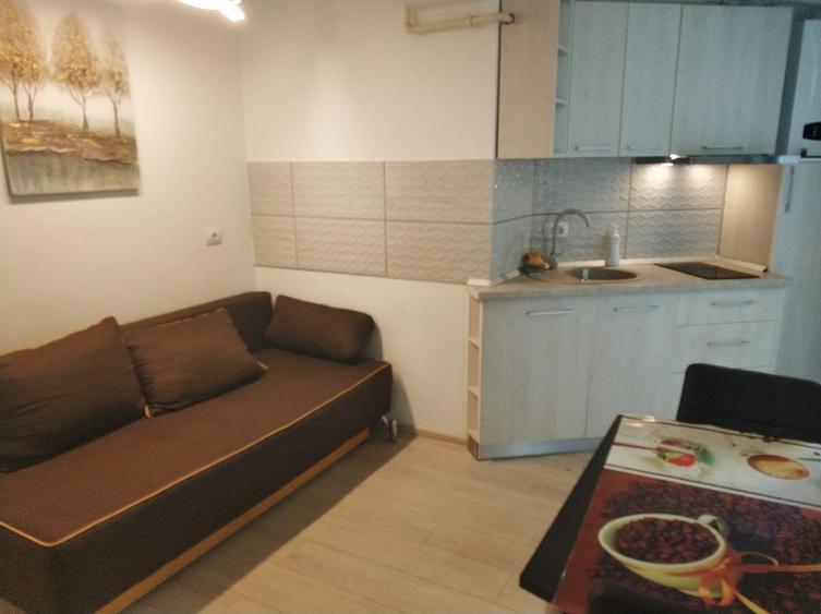 Apartament cu 2 camere decomandat, mobilat în Central