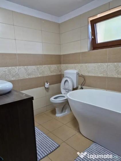 Casă cu 1 camere cu Teren 1024 Mp în Malu Mare