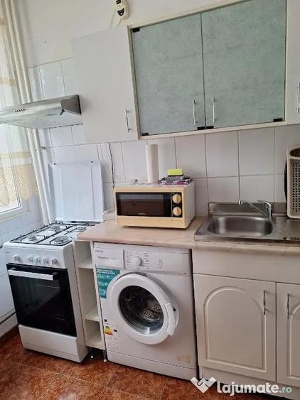 Garsonieră în Apărătorii Patriei