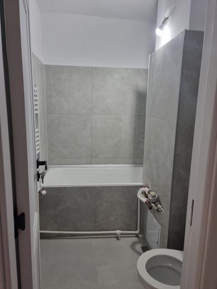 Apartament cu 2 camere decomandat în Micro 5