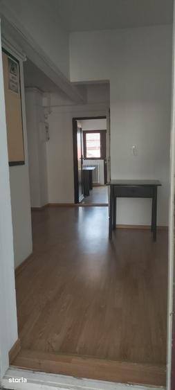 Spațiu comercial, de 319 mp, în Central