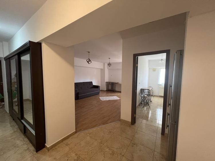 Apartament cu 2 camere decomandat, mobilat în 9 Mai