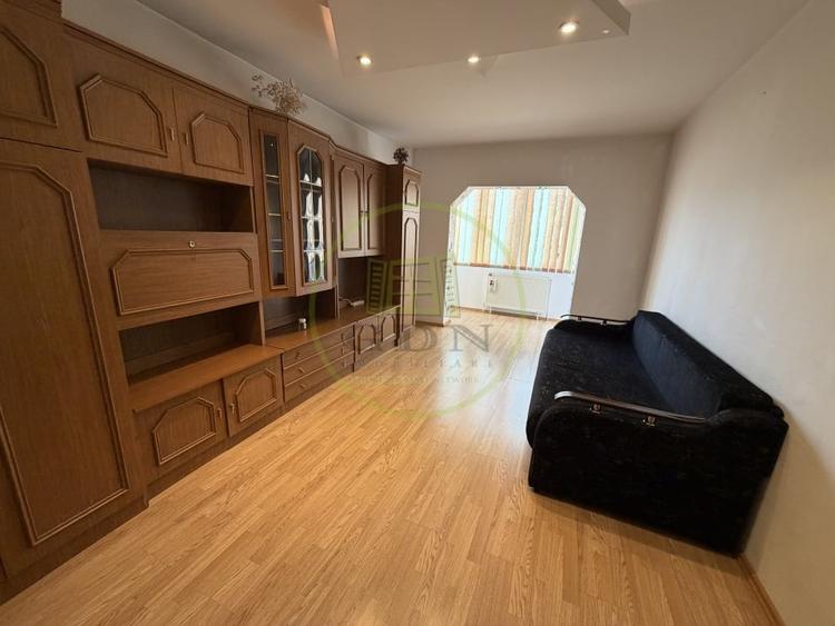 Apartament cu 3 camere decomandat, mobilat în Scriitorilor