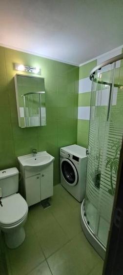 Apartament cu 2 camere decomandat, mobilat în Podul de Fier