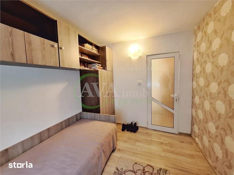 Apartament cu 3 camere semidecomandat în Republicii
