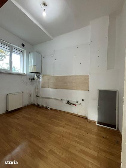 Apartament cu 3 camere în Andrei Mureșanu