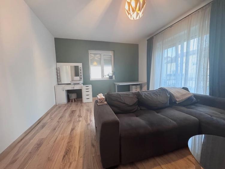 Apartament cu 2 camere decomandat, mobilat în Dumbrăvița