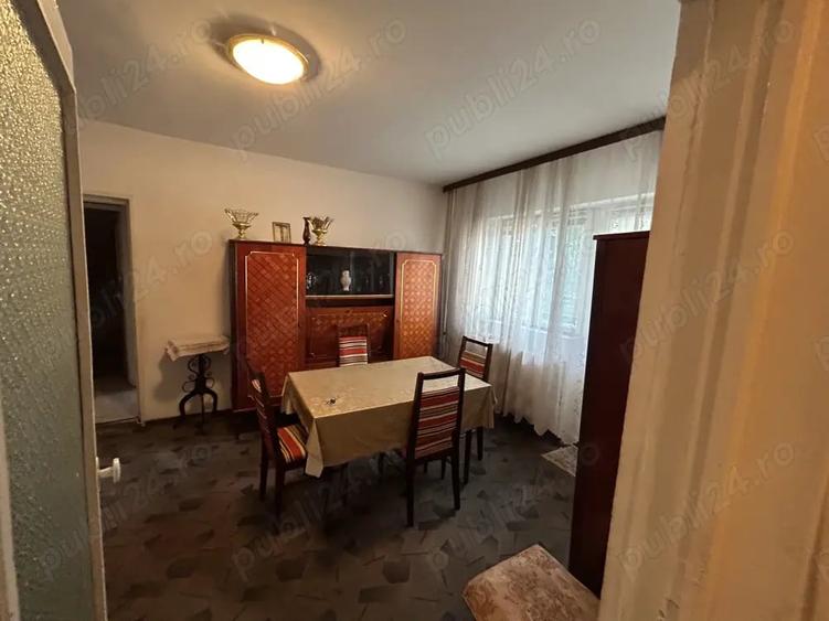 Apartament cu 4 camere decomandat în Aradul Nou