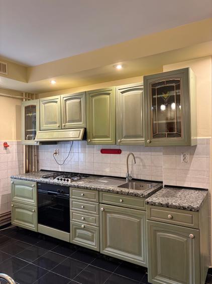 Apartament cu 3 camere decomandat în Aradului