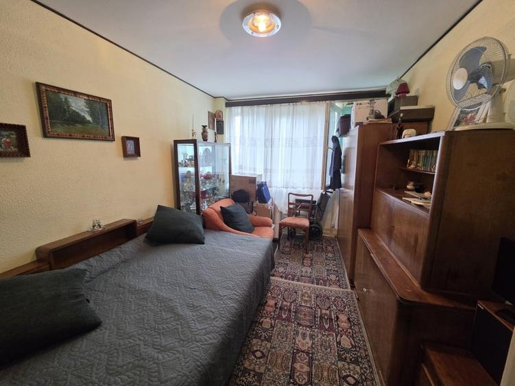 Apartament cu 2 camere semidecomandat în Basarabia