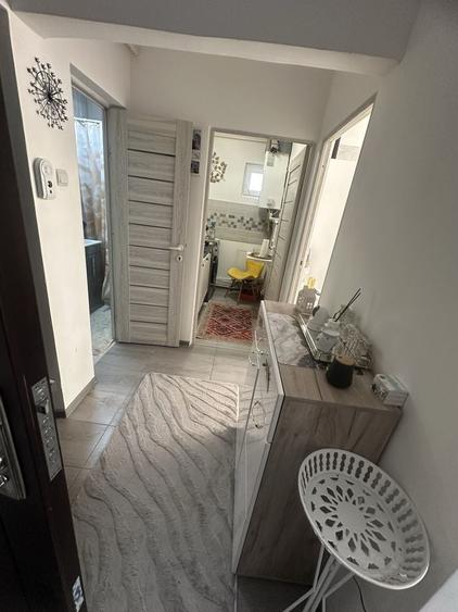 Apartament cu 2 camere decomandat în Micro 19