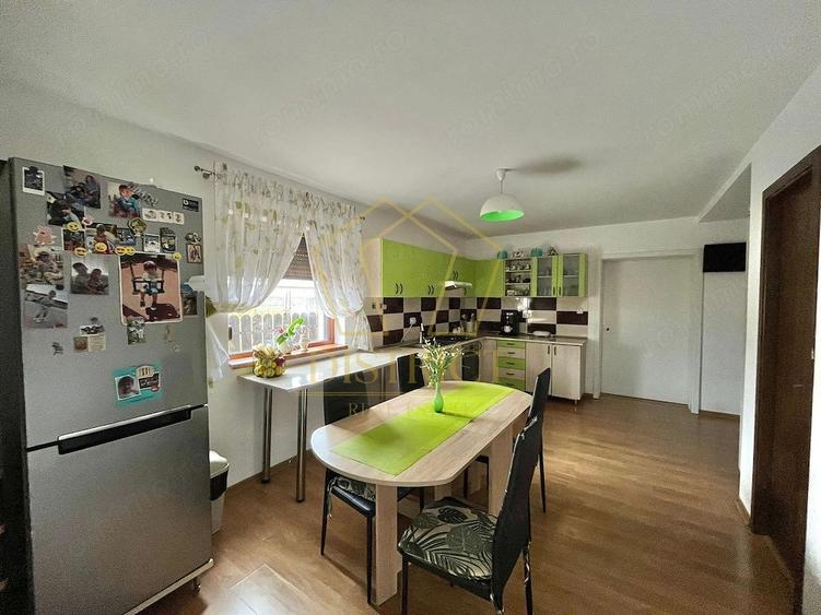Casă cu 4 camere cu Teren 330 Mp în Central
