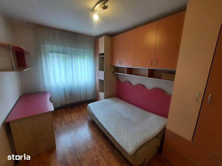 Apartament cu 3 camere decomandat în Burdea