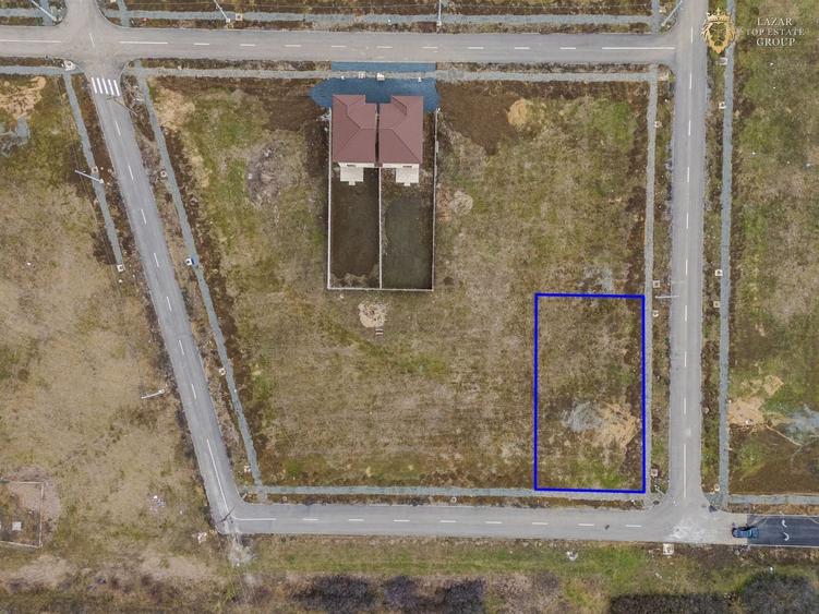 Teren Construcții intravilan de 700 mp, în Vladimirescu