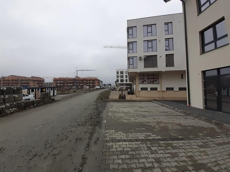 Spațiu comercial, de 76 mp, în Șelimbăr