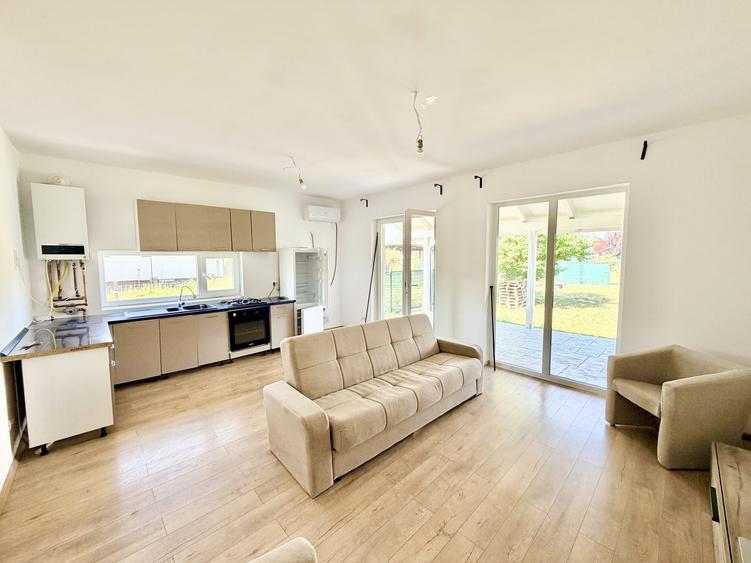 Duplex cu 4 camere cu Canalizare în Moșnița Nouă