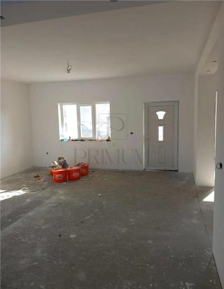Duplex cu 3 camere cu Canalizare în Beregsău Mare