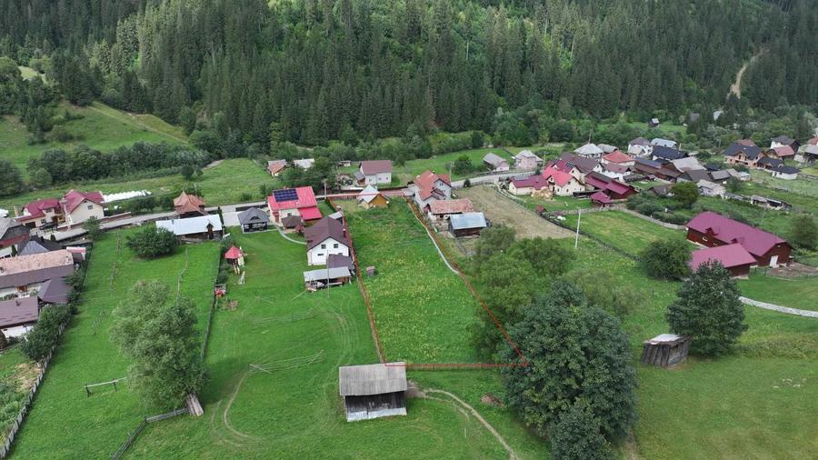 Teren 2.870 mp langa Partia Rarau, 2.310 mp intravilan + casa 51 mp - 4