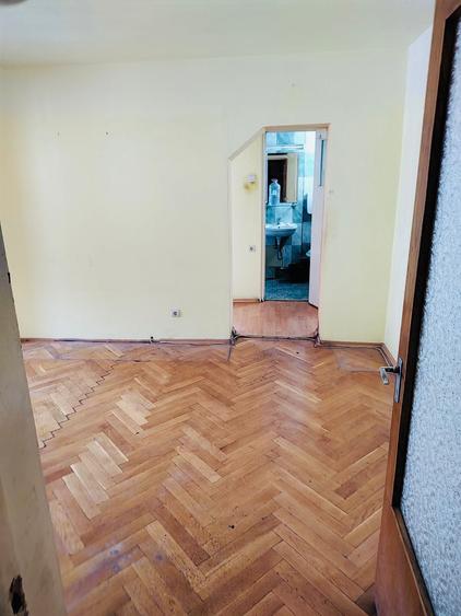 Apartament 4 camere, 69 mp, etaj 3/4, centrala proprie Medias, str. Paltinis - 2