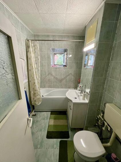 Apartament cu 3 camere decomandat în Cug