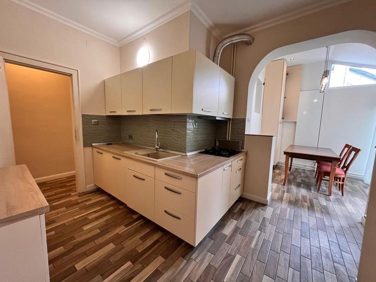 Apartament cu 3 camere în Punctele Cardinale