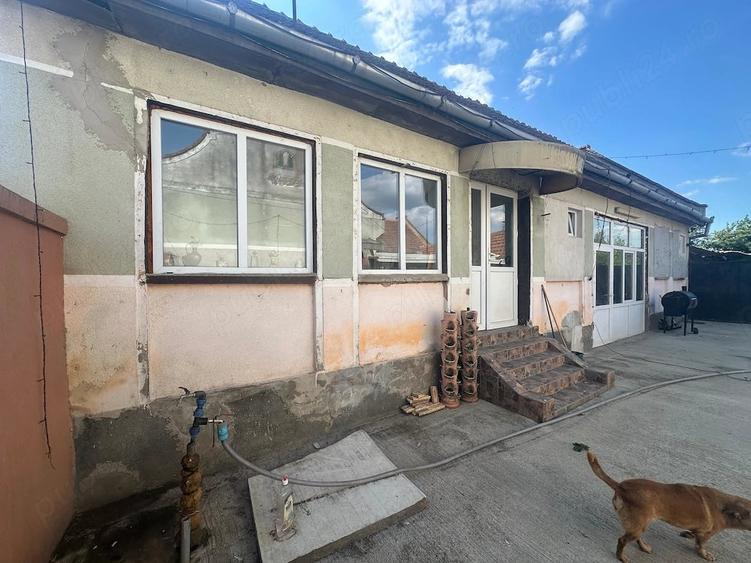 Casă cu Teren 3000 Mp în Central