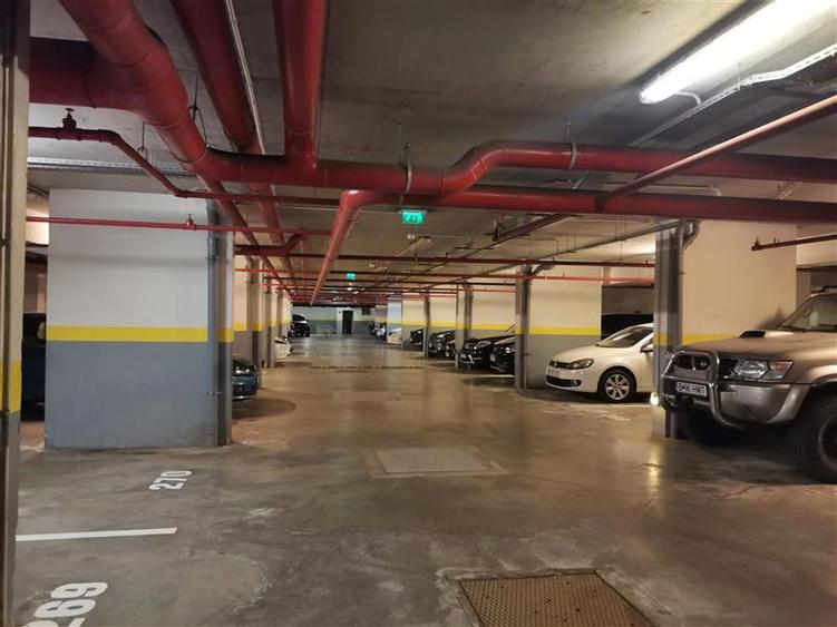 Apartament cu 2 camere semidecomandat în Tei