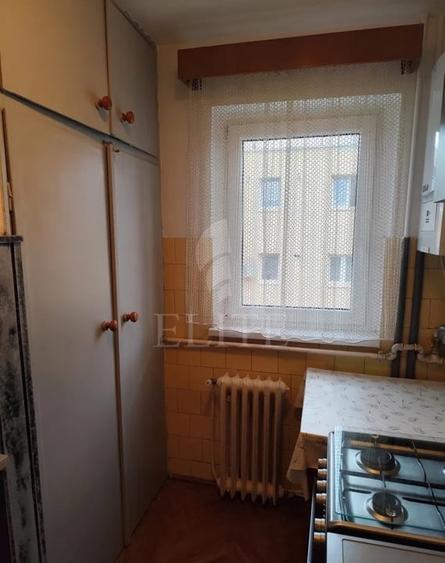 Apartament cu 3 camere semidecomandat, mobilat în Mănăștur