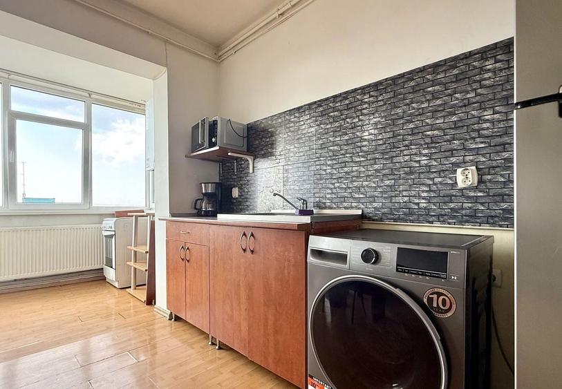 Apartament cu 3 camere decomandat, mobilat în Titulescu