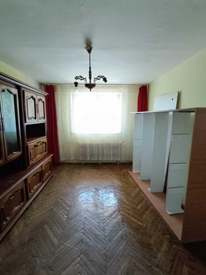 Apartament cu 3 camere decomandat în Micro 15