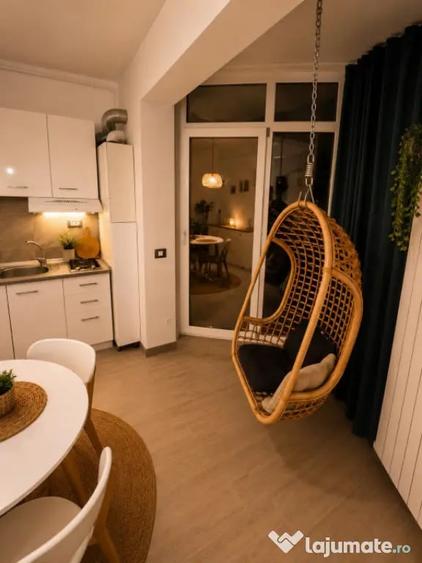 Mamaia Nord | 2 camere de inchiriat cu balcon | Etaj 3 | Apr - 2