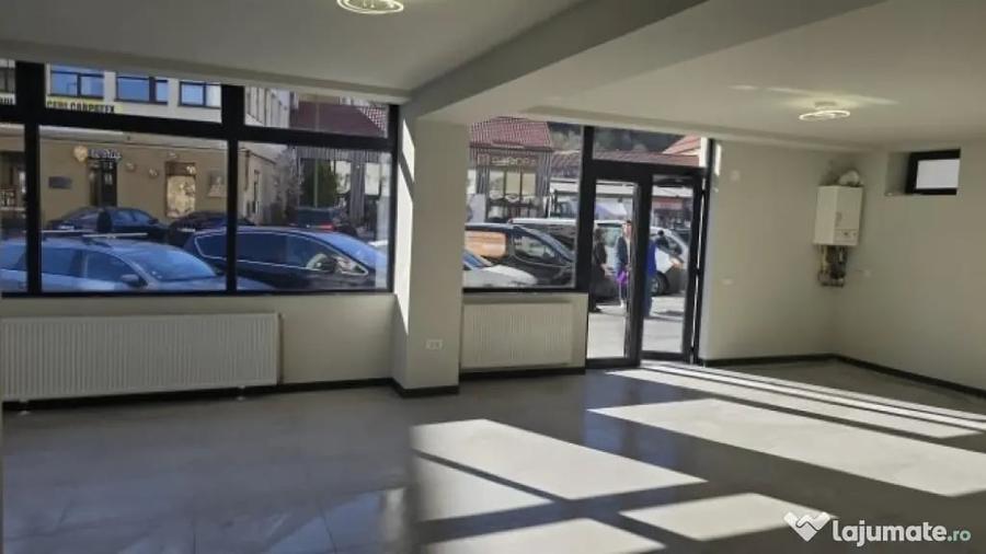 Inchiriez spatiu comercial 70mp utili,Centrul Civic, Brasov, 1.500euro - 1