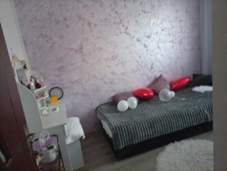 Casă cu 4 camere cu Teren 4 Mp în Band
