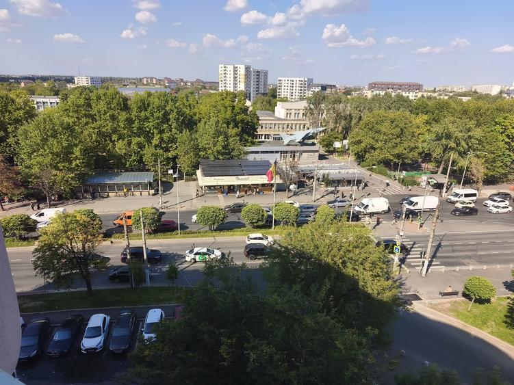 Apartament cu 3 camere decomandat în Militari