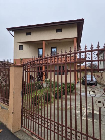 Casă individuală cu 5 camere cu Canalizare în Bragadiru