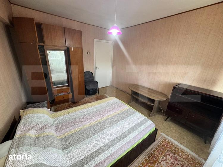 Apartament cu 3 camere decomandat în Rovine