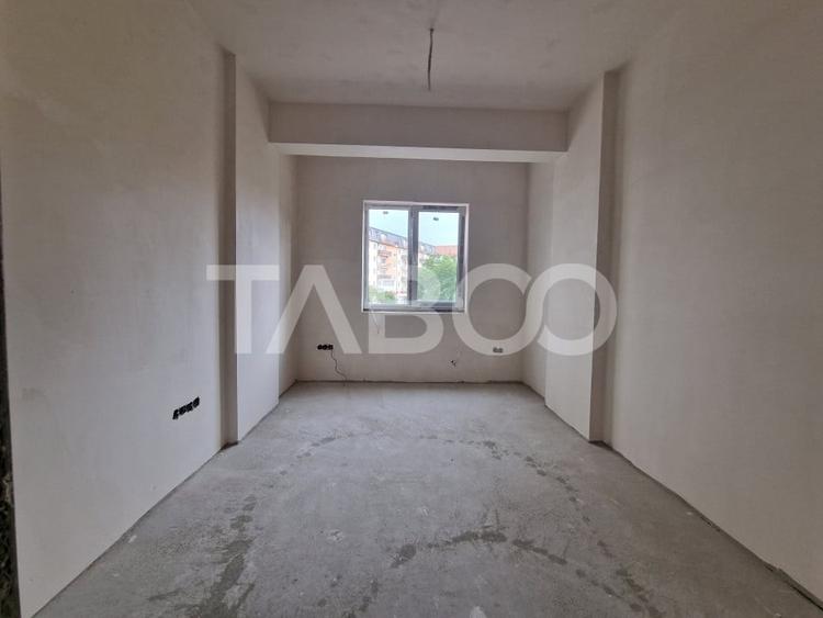 Apartament cu 3 camere decomandat în Mihai Viteazul
