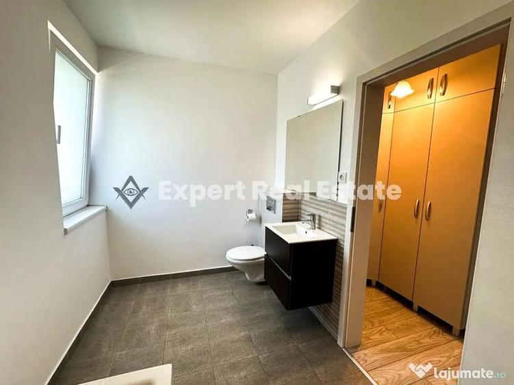 Casă cu 4 camere cu Teren 300 Mp în Central