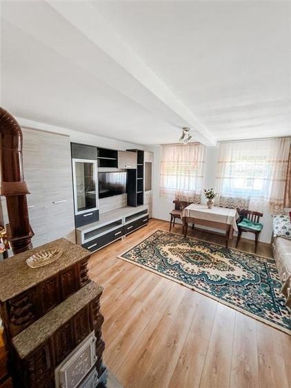 Casă cu 3 camere cu Teren 1439 Mp în Gepiu