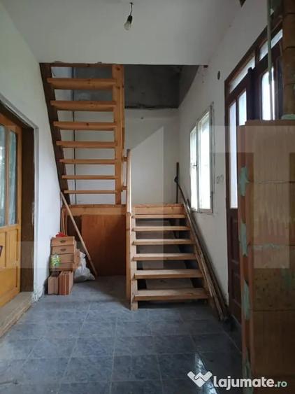 Casă cu 3 camere cu Teren 1856 Mp în Central