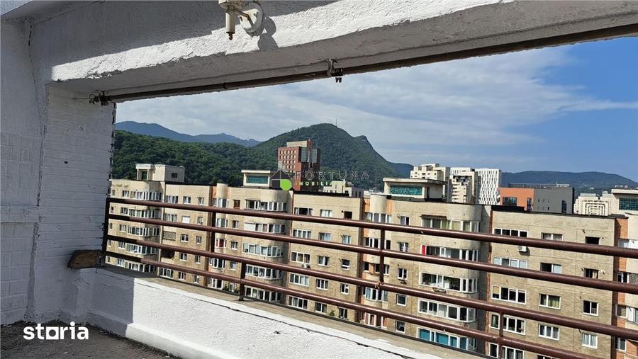 Apartament cu 4 camere în Centrul Civic